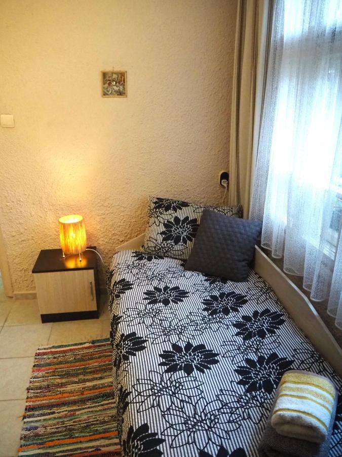 Authentic Guest Stay In The Heart Of Veliko Tarnovo Студио С Изглед Към Царевец Eksteriør billede