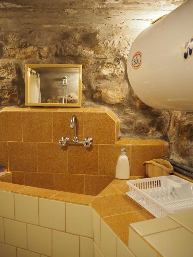 Authentic Guest Stay In The Heart Of Veliko Tarnovo Студио С Изглед Към Царевец Eksteriør billede