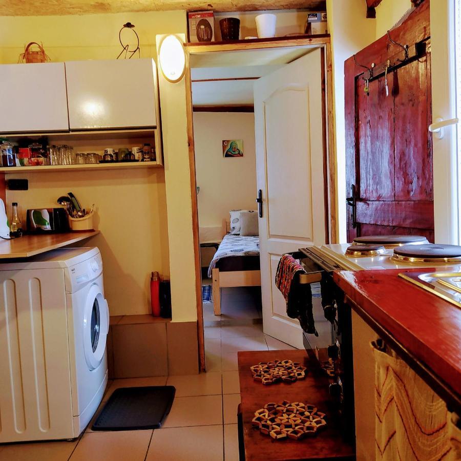Authentic Guest Stay In The Heart Of Veliko Tarnovo Студио С Изглед Към Царевец Eksteriør billede