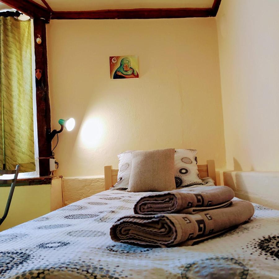 Authentic Guest Stay In The Heart Of Veliko Tarnovo Студио С Изглед Към Царевец Eksteriør billede