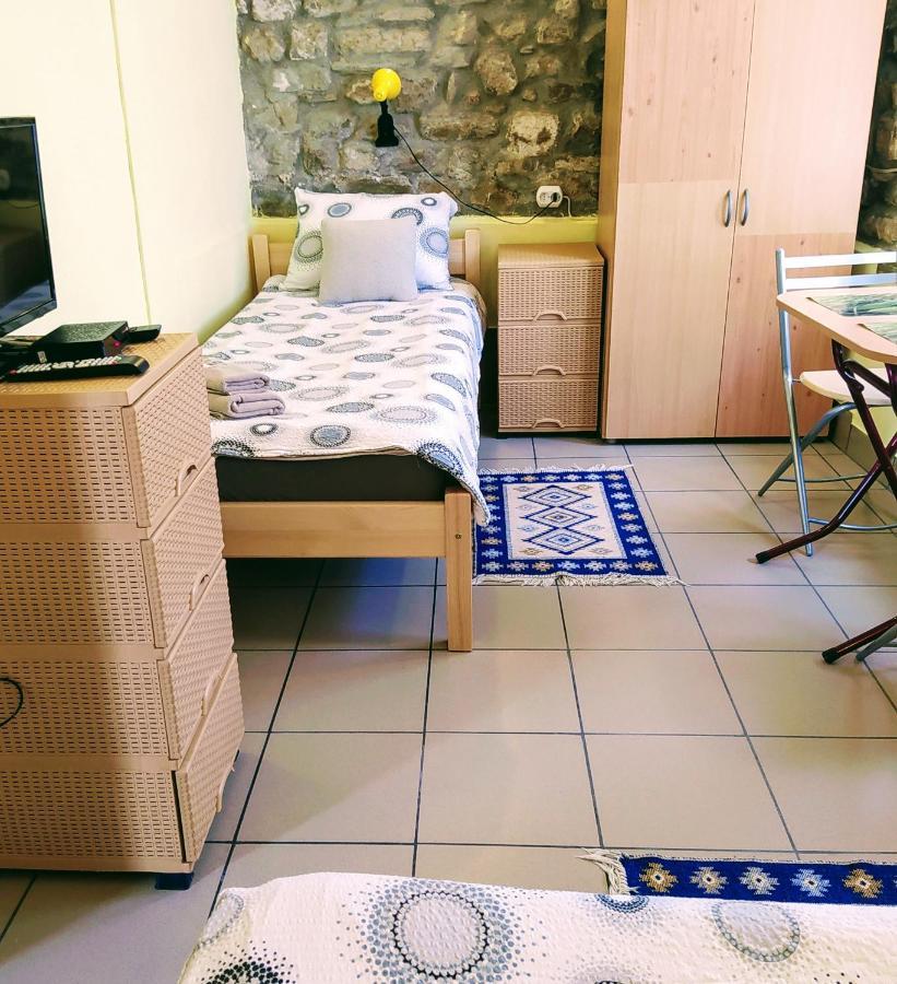 Authentic Guest Stay In The Heart Of Veliko Tarnovo Студио С Изглед Към Царевец Eksteriør billede